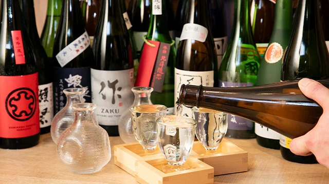 日本酒提供の様子