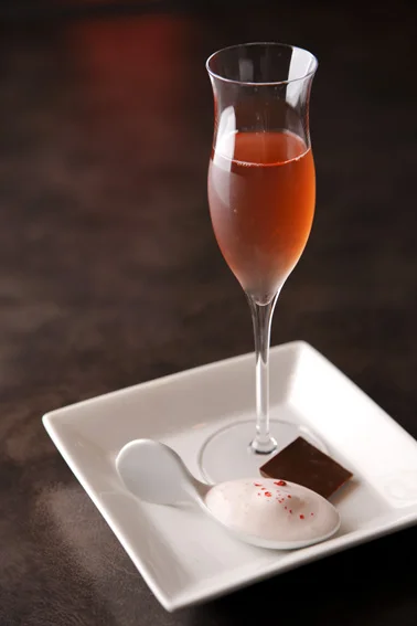 飲むエステカクテル ローズニコラシカ