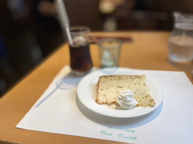 デザートのシフォンケーキ