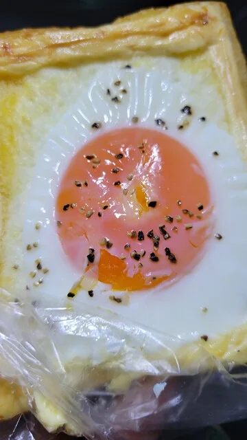 目玉焼きパン
