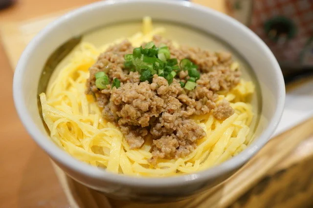 ピリ辛そぼろ丼