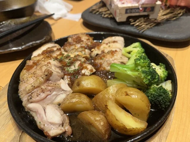 鉄板チキンステーキ