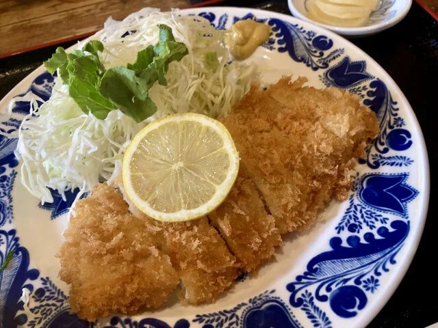 とんかつ定食全体