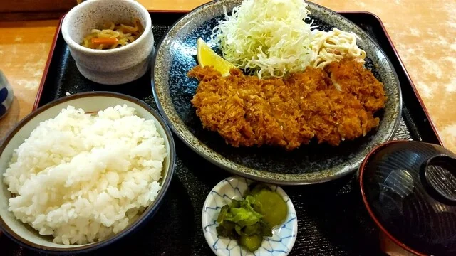 チキンカツランチ