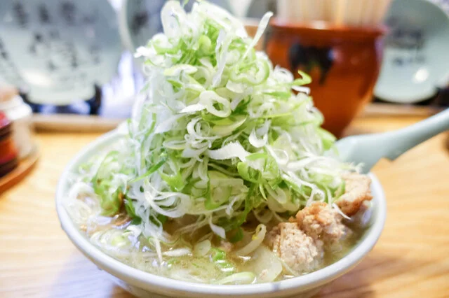 喜来登（きらいと）札幌狸小路｜ネギ山盛り味噌ラーメンの老舗名店【ウマ店】