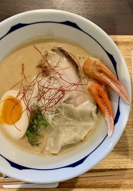 ヘラガニラーメン