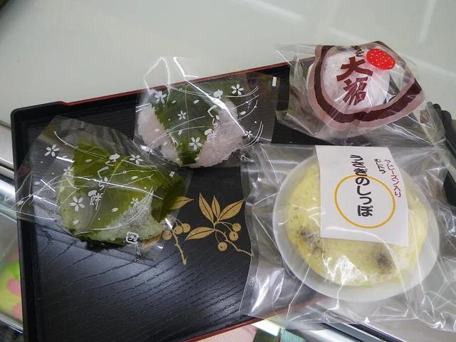 いちご大福、さくら餅