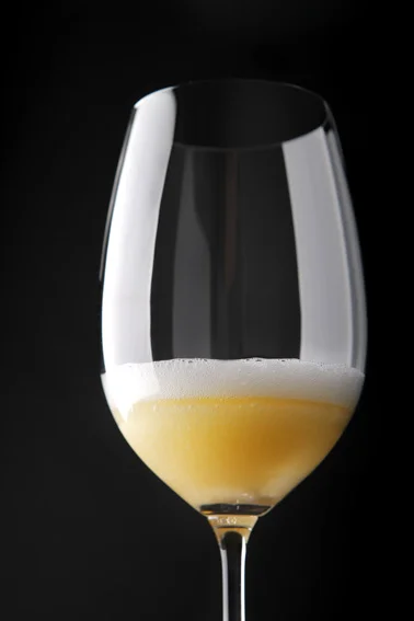 自家製桃のピューレのベリーニ