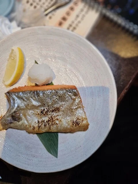 魚まさ黒米いかめし