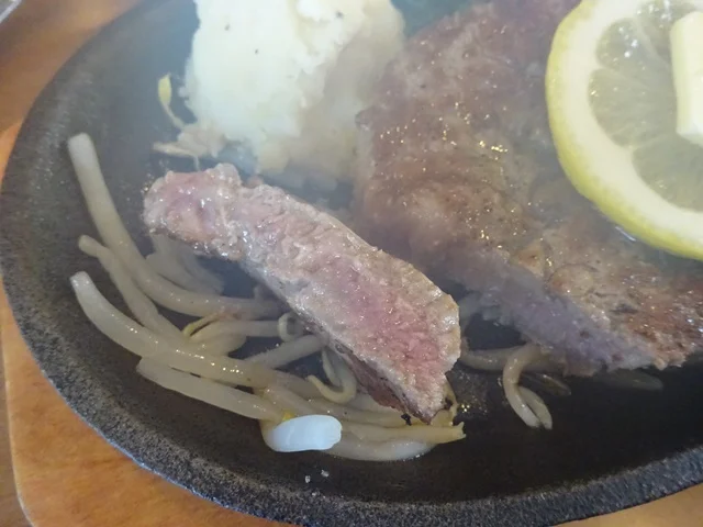 ステーキ食堂 ミートソルジャー - 弘前学院大前（ステーキ）の写真