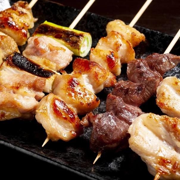 焼鳥と蕎麦 源治（【旧店名】ワインと日本酒 炭火串焼バル 源治） - 北四番丁（焼き鳥）の写真