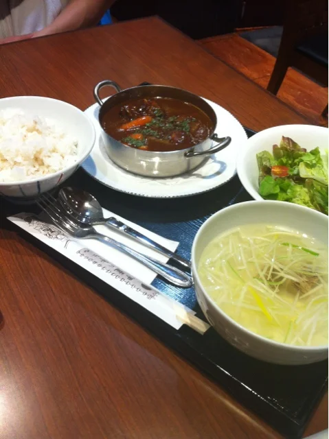 伊達の牛たん 仙台三越店 - 勾当台公園（その他）の写真