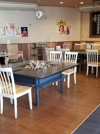 塩竈かき小屋 本店（塩釜かき小屋） - 東塩釜（シーフード）の写真