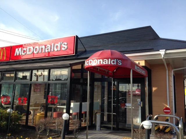 マクドナルド ４号線仙台松森店 - 黒松（ハンバーガー）の写真