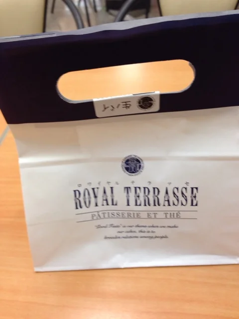 ロワイヤル テラッセ 菓匠三全泉インター店（ROYAL TERRASSE） - 泉中央（洋菓子）の写真