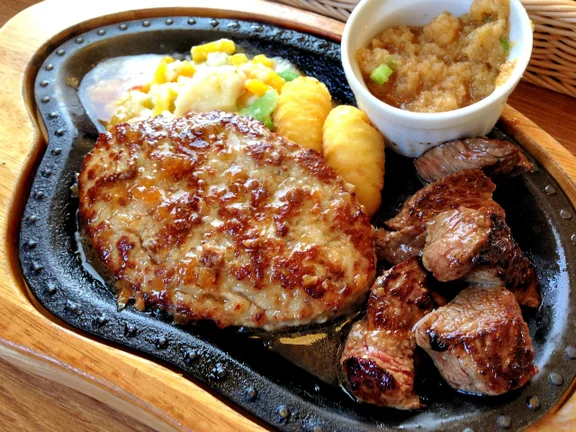 びっくりドンキー 湊高台店 - 白銀（ファミレス）の写真