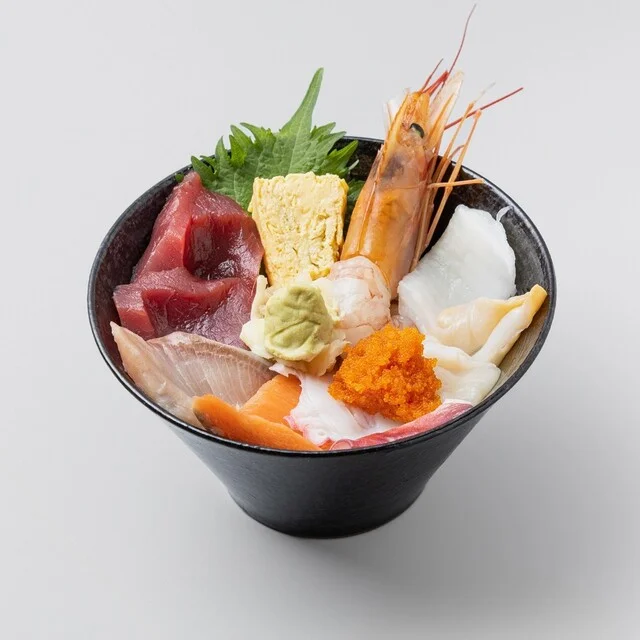 横山商店 - 本塩釜（海鮮）の写真