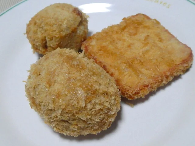 亀山精肉店 - 不動の沢（コロッケ）の写真