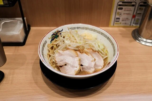 豚山 八本松店 - 長町（ラーメン）の写真