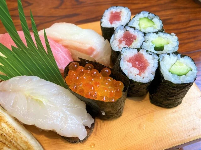 仁王寿司（におうずし） - 東塩釜（寿司）の写真