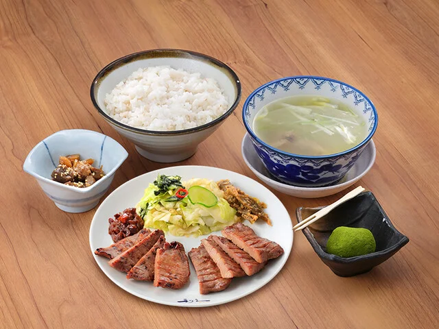 牛たん炭焼 利久 東七番丁店（ぎゅうたんすみやき りきゅう） - 仙台（牛タン）の写真