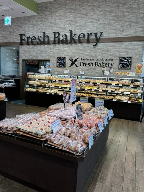 フレッシュベーカリー いとく弘前東店 - 撫牛子（パン）の写真