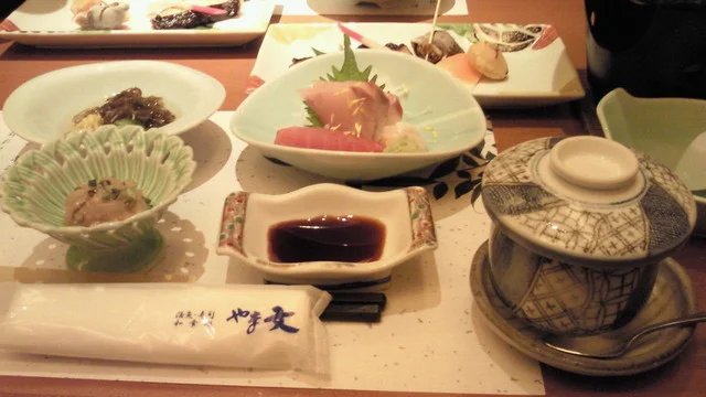 活魚・すし・和食処 やま文 - 陸奥湊（寿司）の写真