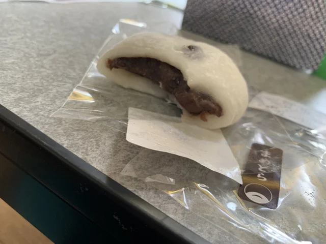 十勝屋 - 黒松（和菓子）の写真