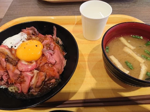 ローストビーフ星 三井アウトレットパーク仙台港店 - 中野栄（肉料理）の写真