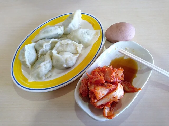 餃子王 メイプル館内店 - 美田園（餃子）の写真