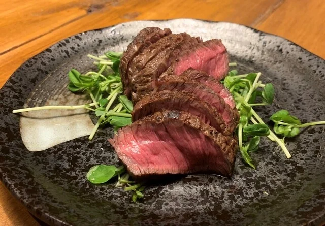 肉山 仙台 - 広瀬通（肉料理）の写真