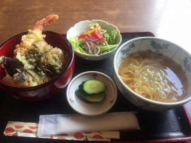 手打うどん屋伝七 - 浜吉田（うどん）の写真