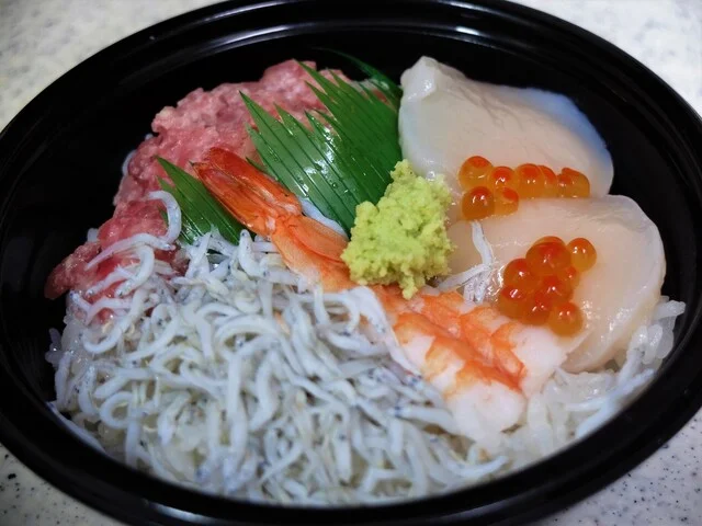 漁師直送 ウロコ水産 かわまちてらす閖上店 - 美田園（その他）の写真