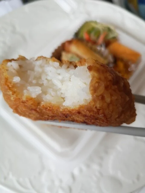 大江惣菜店 - 白石（おにぎり）の写真