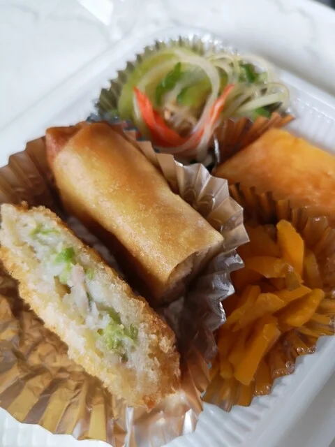 大江惣菜店 - 白石（おにぎり）の写真