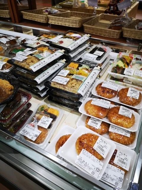 大江惣菜店 - 白石（おにぎり）の写真