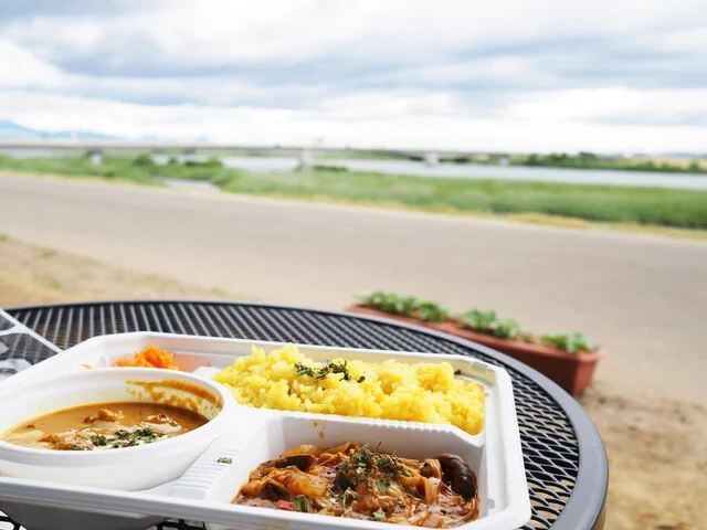 カレーラボラトリー 笑夢 かわまちてらす店（Curry labotorary エム） - 美田園（カレー）の写真