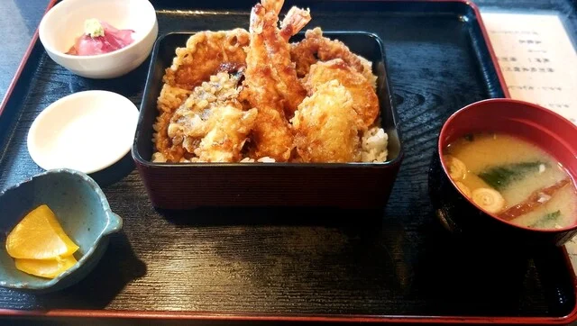 かおる - 太子堂（食堂）の写真