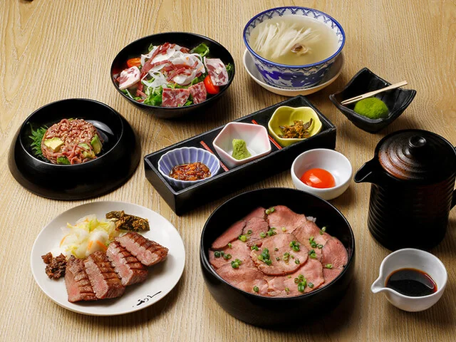 牛たん炭焼き 利久 中央通り店（ぎゅうたんすみやき りきゅう） - あおば通（牛タン）の写真