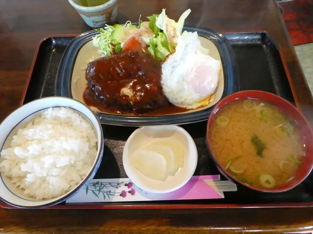 駒草 - 川崎町その他（ハンバーグ）の写真