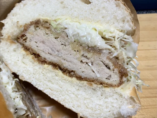 パン屋 小町 - 黒松（パン）の写真