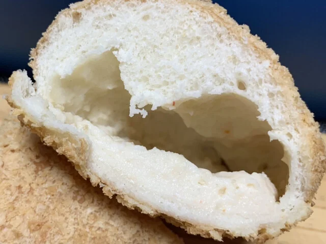 パン屋 小町 - 黒松（パン）の写真