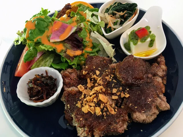 カミタナカベースダイナー（KAMITANAKA BASE DINER） - 不動の沢（ハンバーグ）の写真