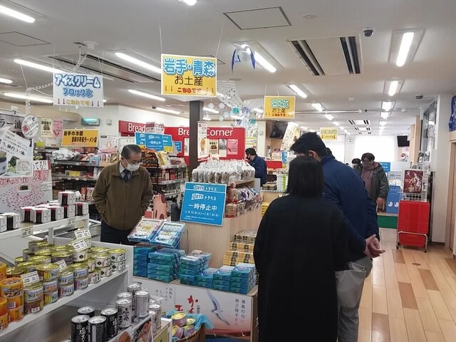 鶴巣パーキングエリア（上り） ショッピングコーナー - 泉中央（売店）の写真