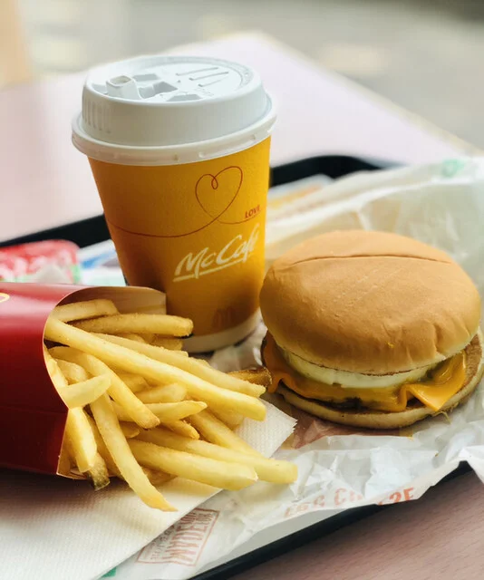 マクドナルド 八戸ピアドゥ店 - 本八戸（ハンバーガー）の写真