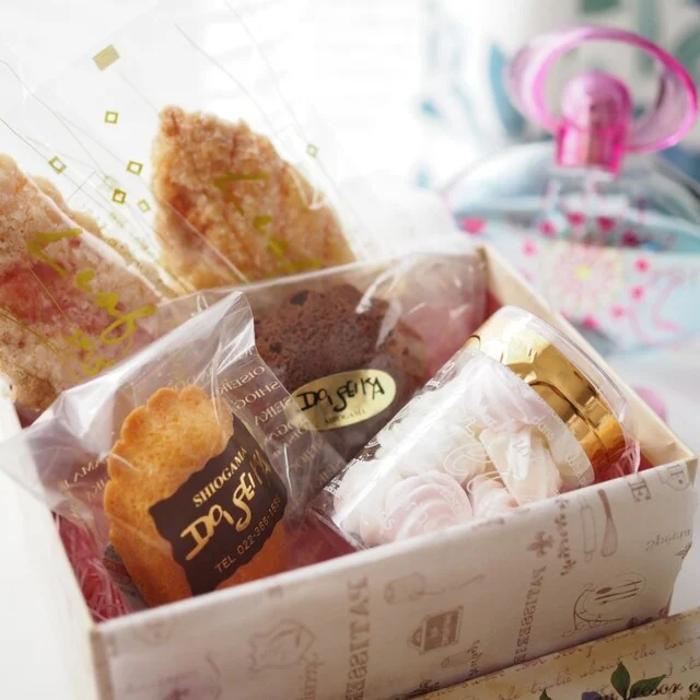 土井精菓（どいせいか） - 西塩釜（ケーキ）の写真