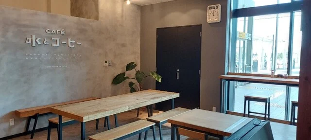CAFE 水とコーヒー 新青森駅店 - 新青森（カフェ）の写真