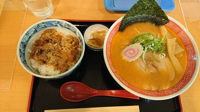 めん六や 宮城仙台新港店 - 中野栄（うどん）の写真