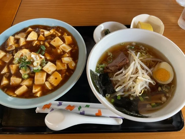 やきとりぶんぶん 中華料理 中華杜華 - 女川（焼き鳥）の写真