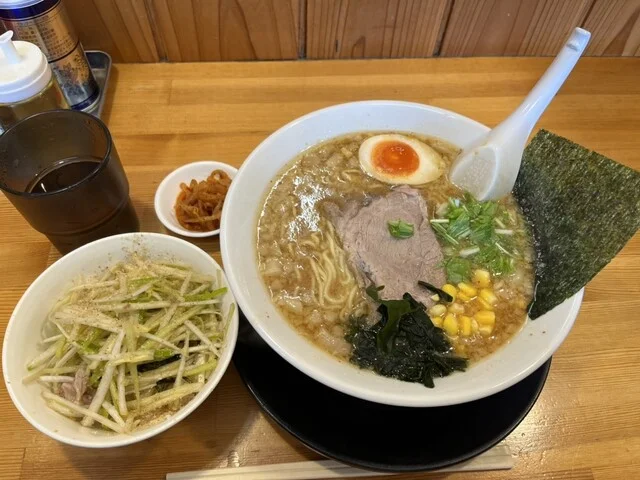 ラーメンショップ椿 松山千石店 - 小牛田（ラーメン）の写真